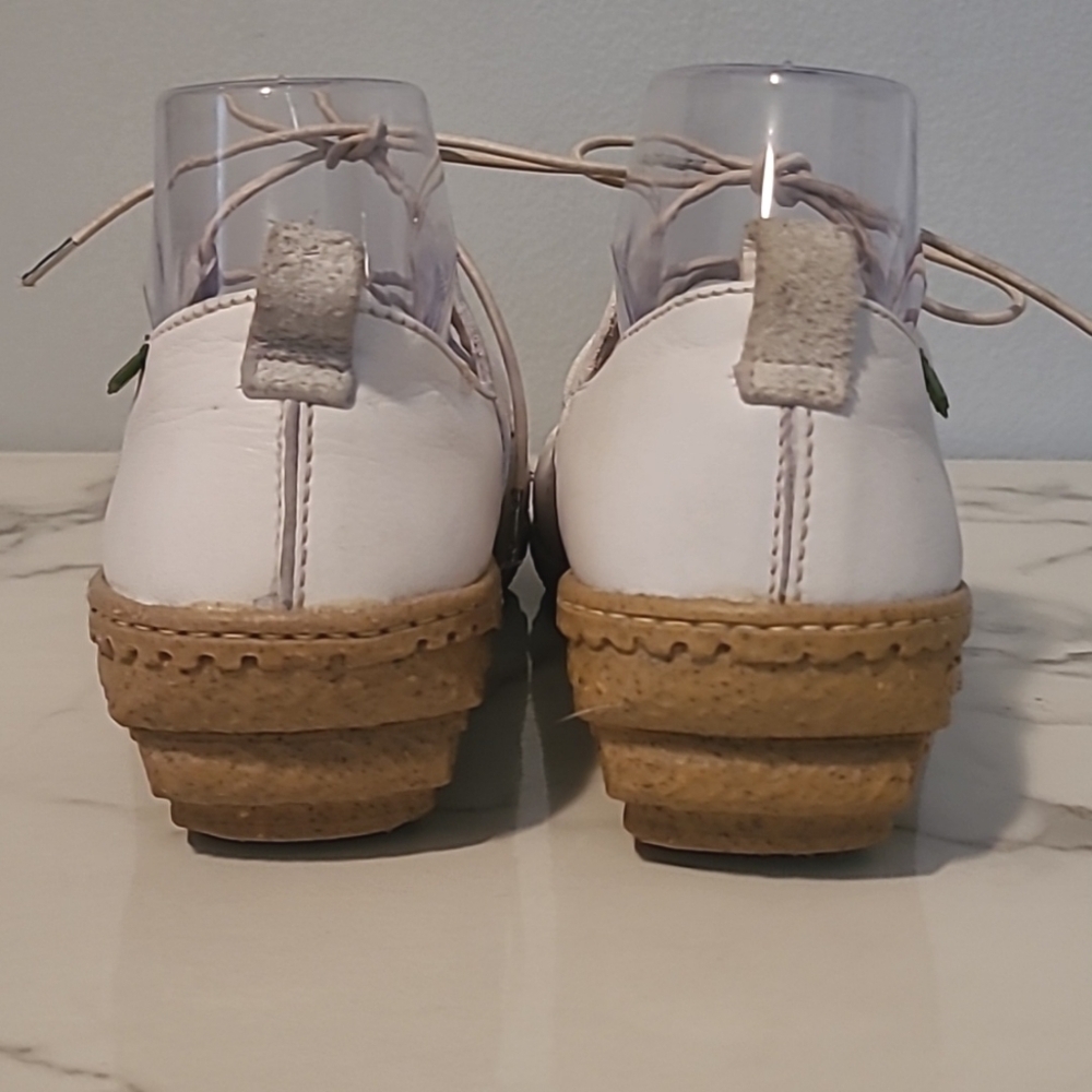Think! Women's 8.5 White Leather Lace-up Casual Artsy Wedge Loafers Shoes Boho - Picture 7 of 16